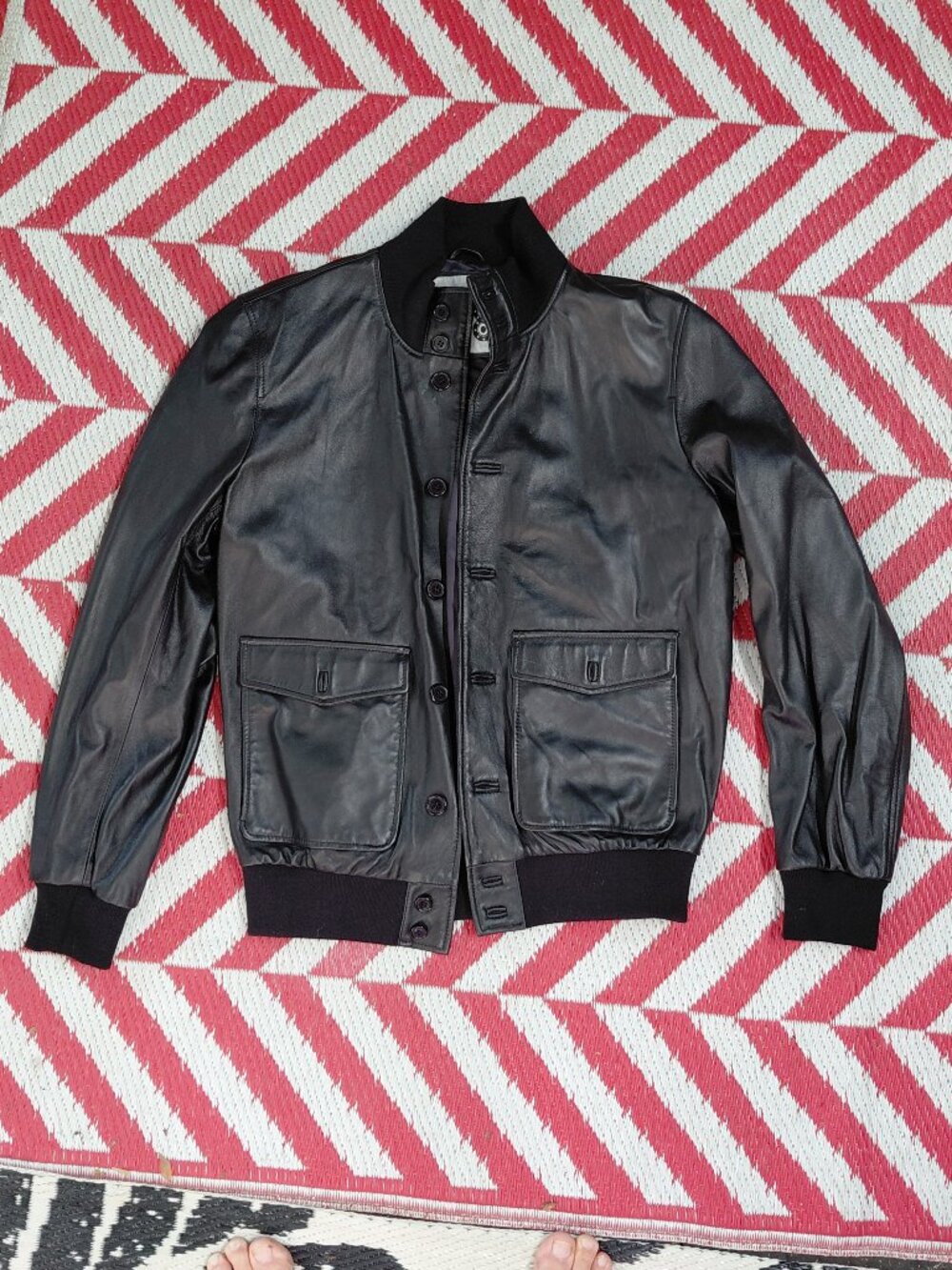 Genuine black leather men's bomber jacket coat - like new - size XL